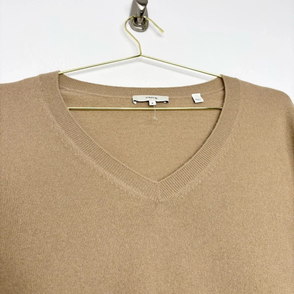 Vince Weekend V-Neck Cashmere Pullover Camel Size Medium 100% Cashmere